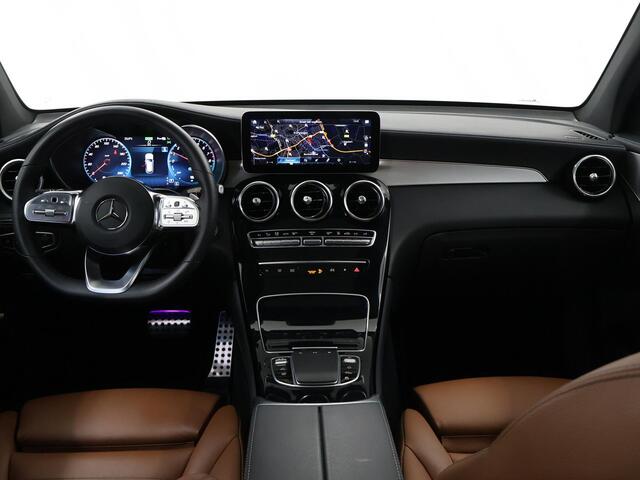 Mercedes-Benz GLC-KLASSE 300e 4MATIC Business Solution AMG | AMG | Panoramadak | Bruin interieur |