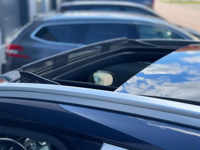 Mercedes-Benz GLC-KLASSE 250 4MATIC Business Solution AMG 211PK | NL AUTO | Volledige Historie | Afneembare Trekhaak | 20 Inch AMG Velgen | Eektrische Achterklep | Lederen Bekleding | Automaat | Stoelverwarming |