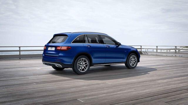 Mercedes-Benz GLC-KLASSE 350e 4MATIC Prestige | AMG | Luchtvering | Panoramadak | Treeplanken | Keyless |