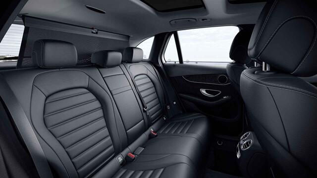 Mercedes-Benz GLC-KLASSE 350e 4MATIC Prestige | AMG | Luchtvering | Panoramadak | Treeplanken | Keyless |