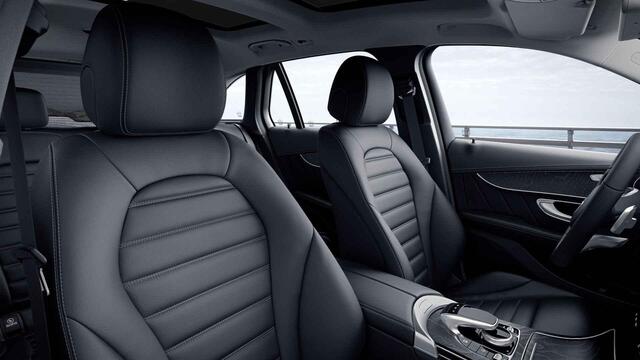 Mercedes-Benz GLC-KLASSE 350e 4MATIC Prestige | AMG | Luchtvering | Panoramadak | Treeplanken | Keyless |