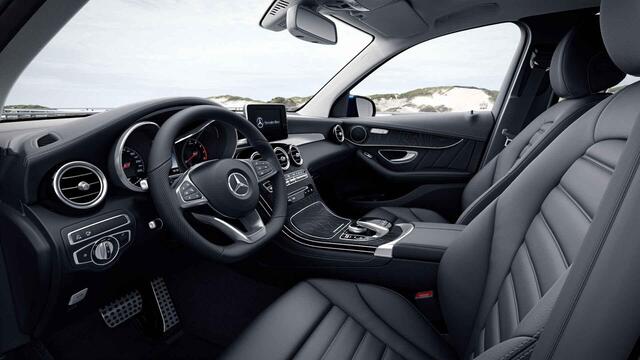 Mercedes-Benz GLC-KLASSE 350e 4MATIC Prestige | AMG | Luchtvering | Panoramadak | Treeplanken | Keyless |