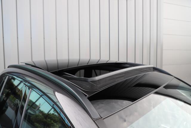 Mercedes-Benz GLC-KLASSE 300 AMG 4-Matic | 258PK | Pano | Sfeerverlichting | Keyles-go | Head-up | Digital-light | Stuurwielverw. | Distronic | 2023.