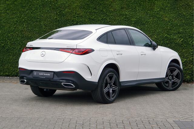 Mercedes-Benz GLC-KLASSE Coupé GLC 300 e 4MATIC AMG Line | Pano Burmester Distronic Memory Digital