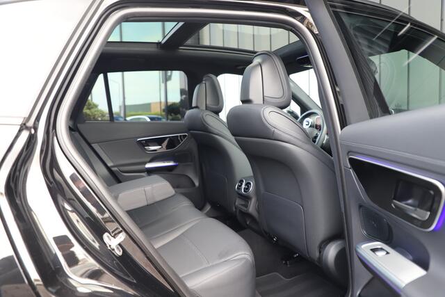 Mercedes-Benz GLC-KLASSE 300e AMG 4-Matic | 313PK | Head-up | Keyles-go | Massage | Pano | Digital-light | Stoelkoeling | Sfeerverlichting | Distronic | 2024.