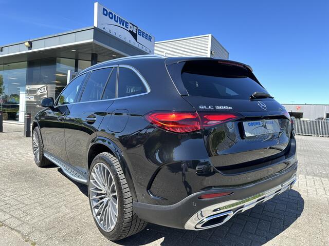 Mercedes-Benz GLC-KLASSE 300e 4MATIC AMG Line Pano-Dak | Trekhaak | Distronic | Memory | 360-Camera | Keyless