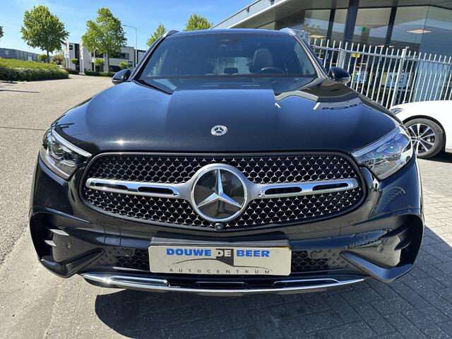 Mercedes-Benz GLC-KLASSE 300e 4MATIC AMG Line Pano-Dak | Trekhaak | Distronic | Memory | 360-Camera | Keyless