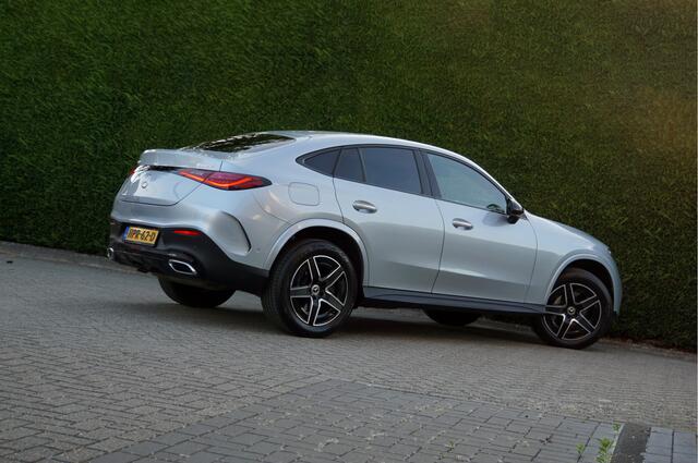 Mercedes-Benz GLC-KLASSE Coupé GLC 300 e 4MATIC AMG Line | Memory Digital Trekhaak Keyless