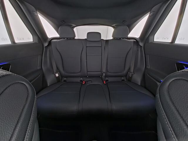 Mercedes-Benz GLC-KLASSE 400 e 4MATIC AMG Plug-In Hybride AMG Line Premium | Night Pakket | Trekhaak | Panorama Schuif-Kanteldak | Rijassistentiepakket plus. Inclusief 24 maanden MB Certified garantie voor Europa.