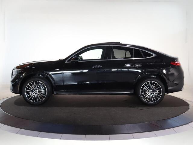 Mercedes-Benz GLC-KLASSE 300 e 4MATIC Coupé Sport Edition met AMG Line | Apple Carplay | Distronic plus | Elek stoelen met memory | Digital Licht | Panorama schuifdak | Head up display | 360 camera | Trekhaak | Burmester Sound | Treeplanken | 20 inch LM Velgen