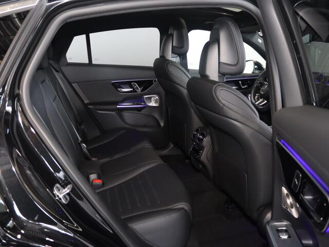 Mercedes-Benz GLC-KLASSE 300 e 4MATIC Coupé Sport Edition met AMG Line | Apple Carplay | Distronic plus | Elek stoelen met memory | Digital Licht | Panorama schuifdak | Head up display | 360 camera | Trekhaak | Burmester Sound | Treeplanken | 20 inch LM Velgen