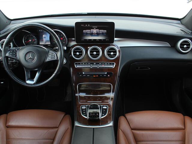 Mercedes-Benz GLC-KLASSE 250 4MATIC Premium Plus AUTOMAAT / Trekhaak (2400 KG) / Navigatie / Lederen Bekleding / Stoelverwarming & Ventilatie / 360* Camera /