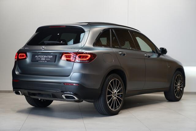 Mercedes-Benz GLC-KLASSE 300e 4MATIC AMG ? MAGNO ? LUCHTVERING ? STOELKOELING ? PANO ? VOL OPTIE!