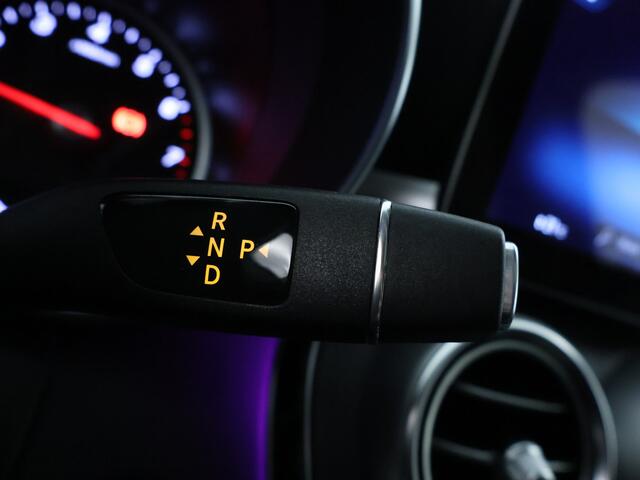 Mercedes-Benz GLC-KLASSE 300 e 4-MATIC AMG Nightpakket | Schuifdak | 360 gr. Camera | Stoelverwarming voor / achter | Sfeerverlichting | Dode Hoek Ass | IInclusief 24 maanden Mercedes-Benz Certified garantie voor Europa.