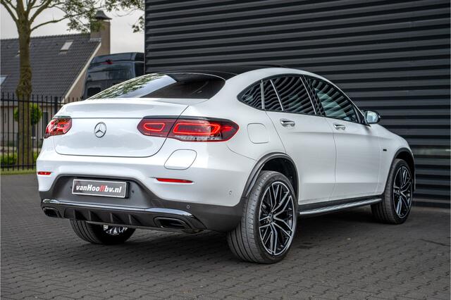Mercedes-Benz GLC-KLASSE Coupé 300e 4MATIC AMG-Line 21'' - Nightpakket - Schuifdak