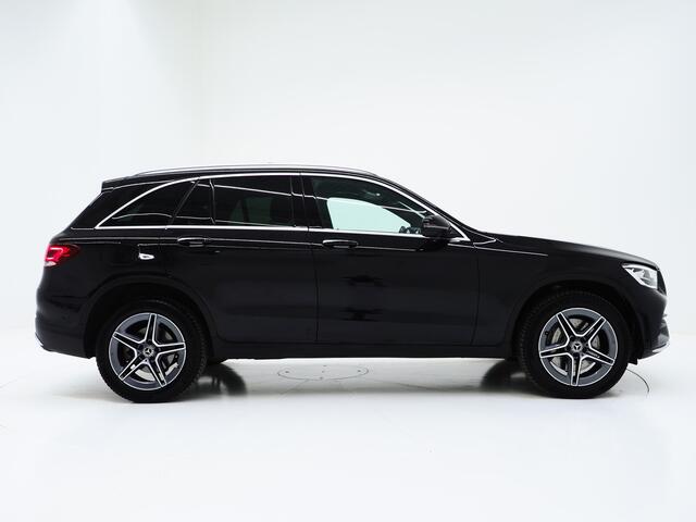 Mercedes-Benz GLC-KLASSE 300e 4MATIC AMG | Panoramadak | 360 | Keyless | Virtual | Stoelverwarming | Carplay