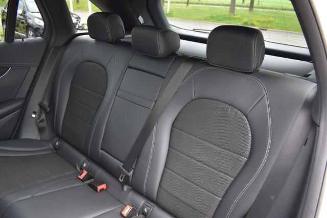 Mercedes-Benz GLC-KLASSE 250 4MATIC Edition 1 / Trekhaak / Automaat / Parkeerhulp / 4X4 / Burmester