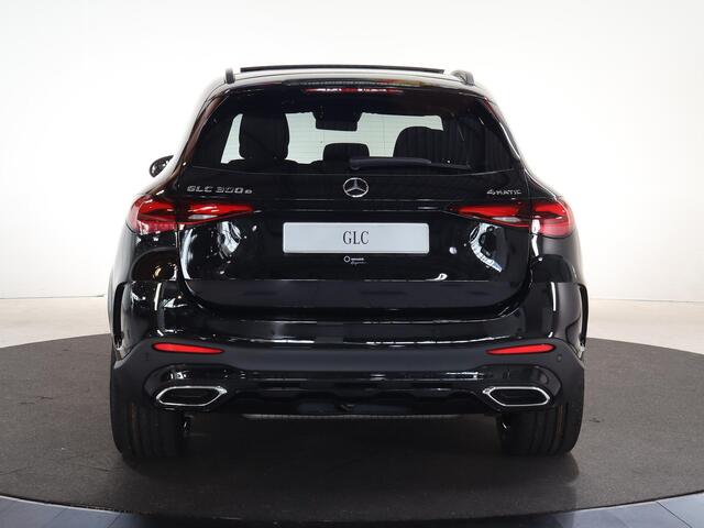 Mercedes-Benz GLC-KLASSE 300e 4MATIC Sport Edition | Trekhaak | Panoramaschuifdak | Rijassistentiepakket Plus | 360° camera