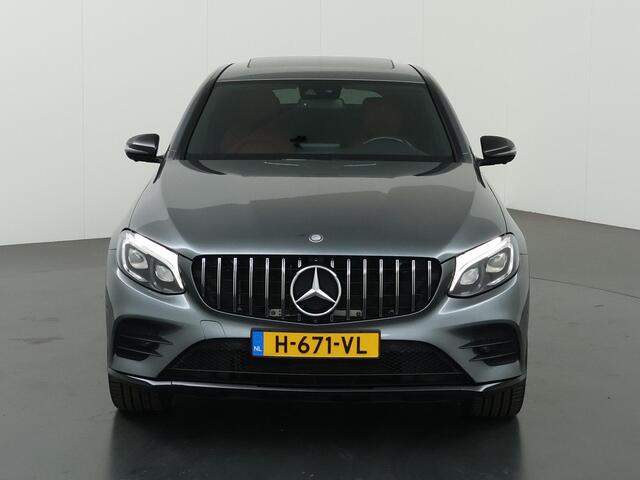 Mercedes-Benz GLC-KLASSE Coupé 250 4MATIC Edition 1 | AMG | Night | Schuif/kanteldak | Treeplanken | Sportuitlaat | 20" lichtmetalen velgen |