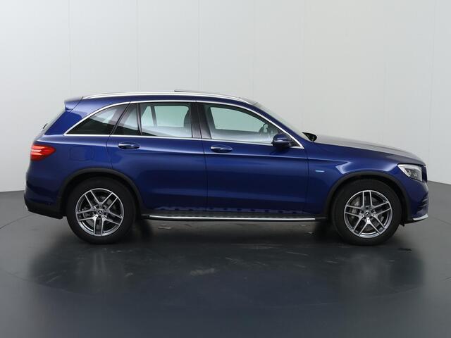 Mercedes-Benz GLC-KLASSE 350e 4MATIC Prestige | AMG | Luchtvering | Panoramadak | Treeplanken | Keyless |