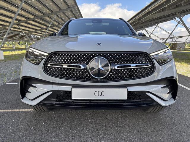 Mercedes-Benz GLC-KLASSE 300e 4MATIC Sport Edition | Night | Panoramadak | Memory stoelen | Sfeerverlichting | 360 camera | Digital light |