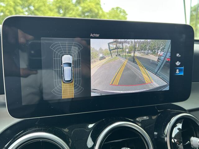 Mercedes-Benz GLC-KLASSE 200 Business 200 Business // Facelift // Camera // Carplay // MBUX // Treeplanken // Alarm // Cruise // LED koplampen