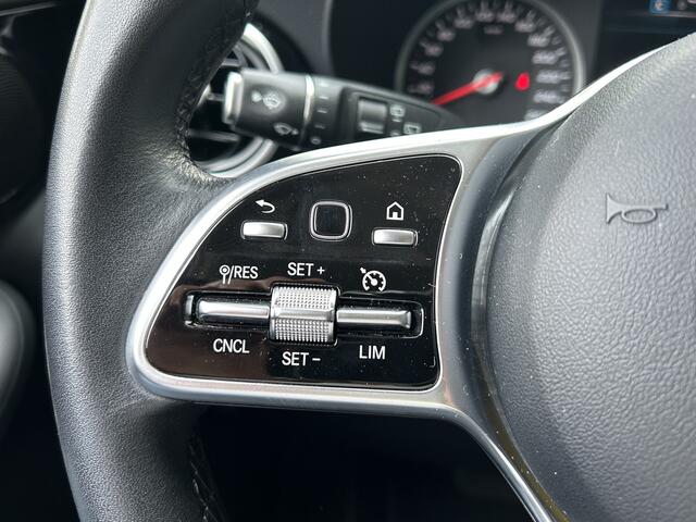 Mercedes-Benz GLC-KLASSE 200 Business 200 Business // Facelift // Camera // Carplay // MBUX // Treeplanken // Alarm // Cruise // LED koplampen