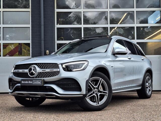 Mercedes-Benz GLC-KLASSE 300e 4MATIC Premium Plus | Panoramadak | Trekhaak | DISTRONIC | 360? camera | Memory pakket | Sfeerverlichting | HUD | Treeplanken | Elektrische achterklep