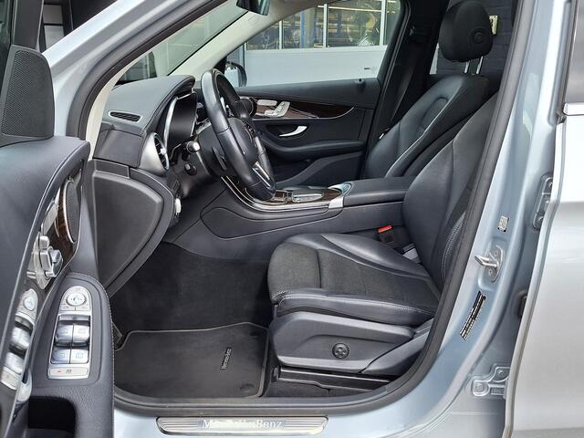 Mercedes-Benz GLC-KLASSE 300e 4MATIC Premium Plus | Panoramadak | Trekhaak | DISTRONIC | 360? camera | Memory pakket | Sfeerverlichting | HUD | Treeplanken | Elektrische achterklep