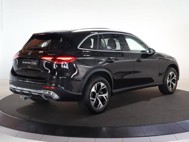Mercedes-Benz GLC-KLASSE 300e 4MATIC Luxury Line | Panoramadak | Trekhaak | 360 camera | Winter pakket |