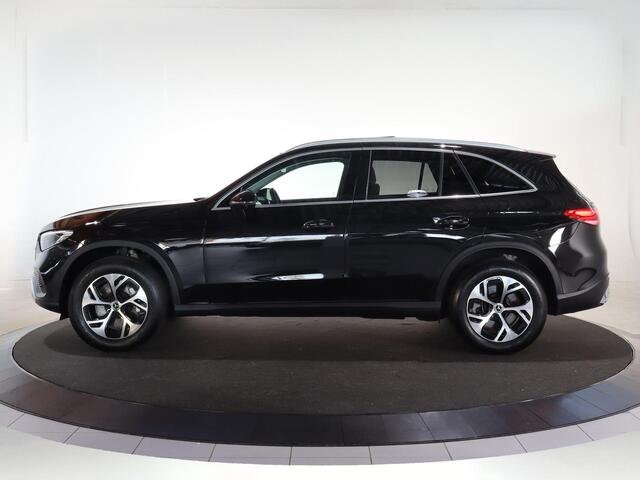 Mercedes-Benz GLC-KLASSE 300e 4MATIC Luxury Line | Panoramadak | Trekhaak | 360 camera | Winter pakket |