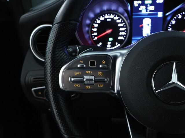 Mercedes-Benz GLC-KLASSE Coupé 300e 4MATIC Business Solution AMG | Achteruitrijcamera | Elektrische stoelen | Cruise Control | Apple CarPlay | Inclusief 24 maanden MB Certified garantie voor Europa.