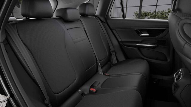 Mercedes-Benz GLC-KLASSE 300e 4MATIC Luxury Line | Rij assistentie pakket | Trekhaak | Getint glas |