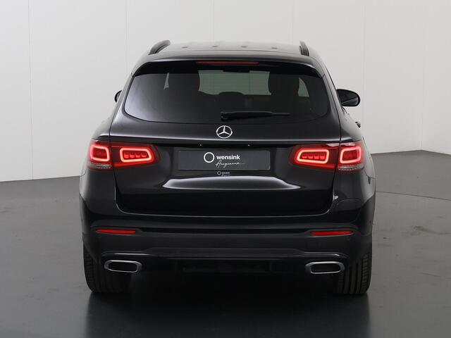 Mercedes-Benz GLC-KLASSE 300e 4MATIC AMG Line | Night | Elektrische trekhaak | Digitaal display |