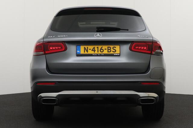 Mercedes-Benz GLC-KLASSE 300e 4MATIC Business Solution Luxury Pano-dak Burmeister Carplay