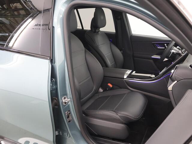 Mercedes-Benz GLC-KLASSE 300e 4MATIC AMG Line | Massage | Panoramadak | Trekhaak | Premium pakket |