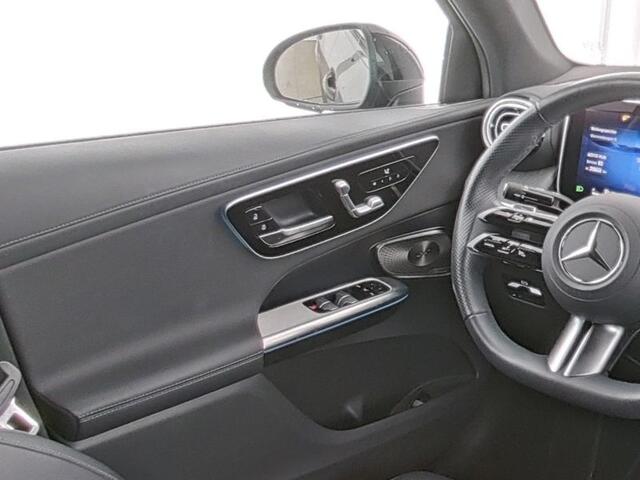 Mercedes-Benz GLC-KLASSE Coupé 300 e 4MATIC AMG Plug-In Hybride AMG Line | Night Pakket | Panorama Schuif-Kanteldak | Burmester® | Trekhaak | 20 Inch AMG Velgen | Distronic. Inclusief 24 maanden MB Certified garantie voor Europa.