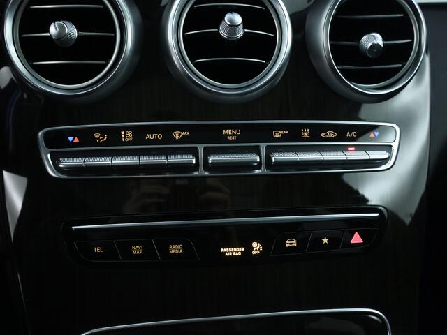 Mercedes-Benz GLC-KLASSE 300 e 4MATIC AMG Plug-In Hybride | Panoramadak | Trekhaak | Memory Stoelen | Achteruitrijcamera | Inclusief 24 maanden MB Certified garantie voor Europa.