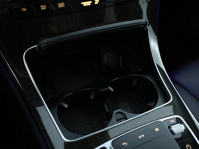 Mercedes-Benz GLC-KLASSE 300 e 4MATIC AMG Plug-In Hybride | Panoramadak | Trekhaak | Memory Stoelen | Achteruitrijcamera | Inclusief 24 maanden MB Certified garantie voor Europa.