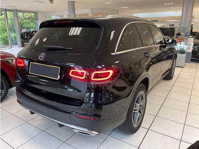Mercedes-Benz GLC-KLASSE 300e 4MATIC AMG Line Trekhaak LED Panoramadak Carplay Elek Kofferklep Achteruitrijcamera 360 Gr Camera