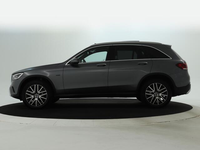 Mercedes-Benz GLC-KLASSE 300e 4MATIC Business Sol. Keyless Go | Rijassistentiepakket | Leer | Trekhaak | Panoramadak | Inclusief 24 maanden MB Certified garantie voor Europa.