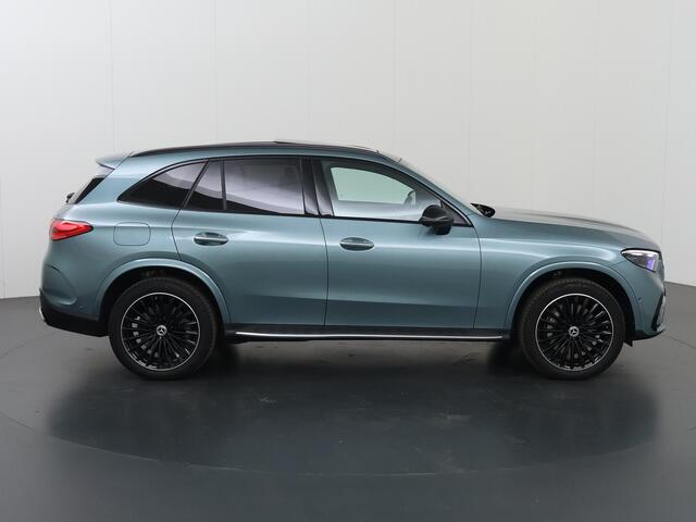Mercedes-Benz GLC-KLASSE 300e 4MATIC AMG Line | Premium Plus | Panoramadak | Techniek pakket offroad | Rij assistentie pakket | Treeplanken | Trekhaak |
