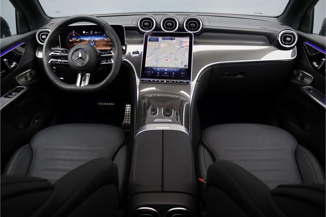 Mercedes-Benz GLC-KLASSE Coupé 400e 4MATIC Premium AMG Line | Distronic+ | Burmester | Memory | Trekhaak | Panoramadak | Surround Camera | Keyless Go | Digital Light | Stuurwiel Verwarmd | Rijassistentiepakket+ | Luchtreinigingspakket |