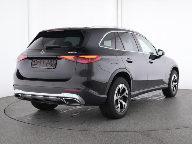 Mercedes-Benz GLC-KLASSE 300 e 4MATIC Plug-In Hybride Alarm KLasse 3 | Distronic | Trekhaak | Digital Koplampen | Stuur en Stoelverwarming. Inclusief 24 maanden MB Certified garantie voor Europa.