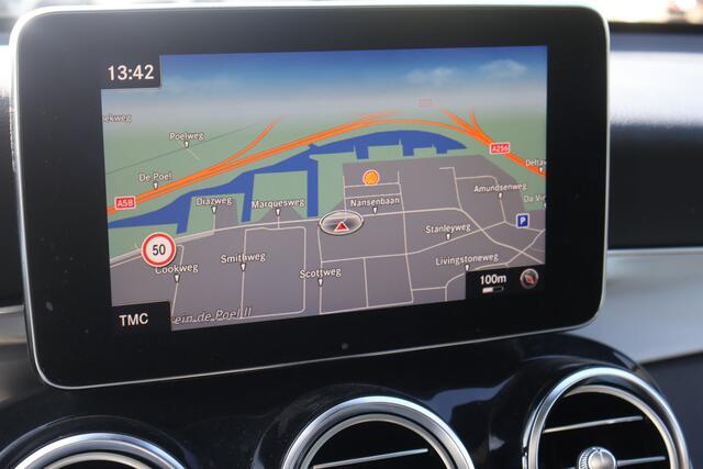 Mercedes-Benz GLC-KLASSE Coupé 250 4MATIC Premium l AMG l Schuif- Kanteldak l Comand l DISTRONIC l Wegklapbare trekhaak l LED intelligent l Camera l Head Up l Dodehoek Assistent l Airconditioning l Elektr. bed. Achterklep l Stoelverwarming voor de voor- en achterstoelen l