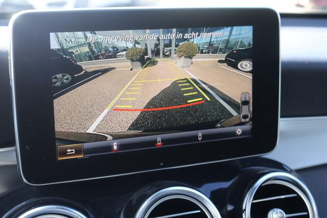Mercedes-Benz GLC-KLASSE Coupé 250 4MATIC Premium l AMG l Schuif- Kanteldak l Comand l DISTRONIC l Wegklapbare trekhaak l LED intelligent l Camera l Head Up l Dodehoek Assistent l Airconditioning l Elektr. bed. Achterklep l Stoelverwarming voor de voor- en achterstoelen l