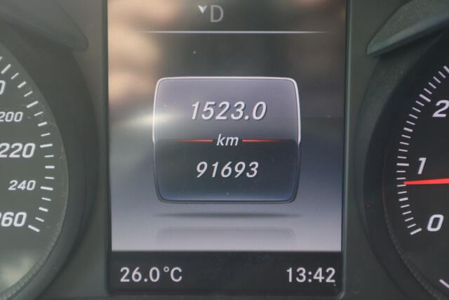 Mercedes-Benz GLC-KLASSE Coupé 250 4MATIC Premium l AMG l Schuif- Kanteldak l Comand l DISTRONIC l Wegklapbare trekhaak l LED intelligent l Camera l Head Up l Dodehoek Assistent l Airconditioning l Elektr. bed. Achterklep l Stoelverwarming voor de voor- en achterstoelen l