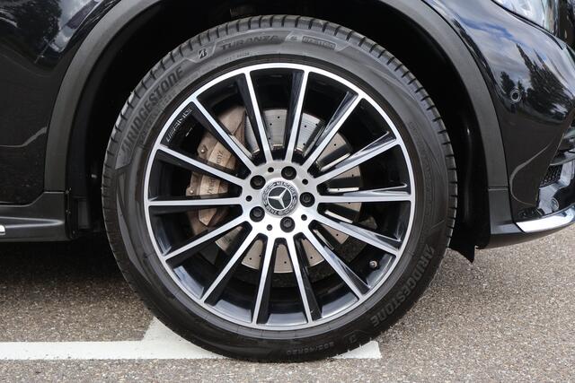 Mercedes-Benz GLC-KLASSE Coupé 250 4MATIC l AMG l Burmerster l Comand l Wegklapbare trekhaak l LED adaptief l Sfeerverlichting l Memory pakket voor bestuurdersstoel l KEYLESS GO l Parkeer pakket l Stoelverwarming l Elektr. bedienbare achterklep l Airconditioning l Regensensor l