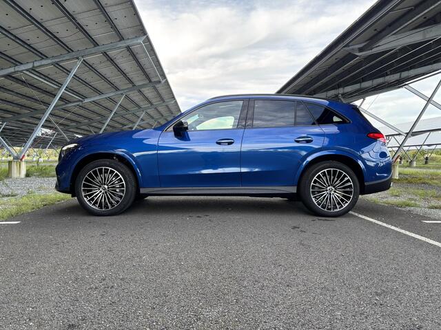Mercedes-Benz GLC-KLASSE 300e 4MATIC Sport Edition | Night | Panoramaschuifdak | Premium pakket | Trekhaak | 360° camera | Dodehoekassistent | DIGITAL LIGHT |