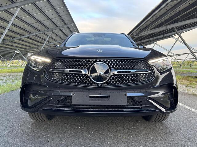 Mercedes-Benz GLC-KLASSE 300e 4MATIC Sport Edition | Night | Panoramaschuifdak | Premium Plus | Rijassistentiepakket | Head-up display | Burmester | Trekhaak |
